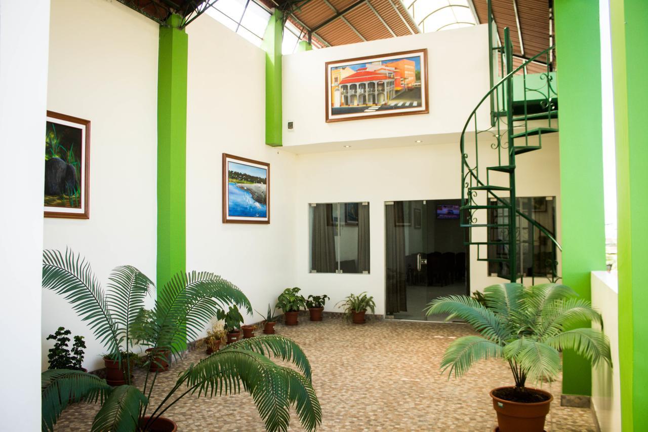 Alojamiento El Cardenal Iquitos Exterior foto