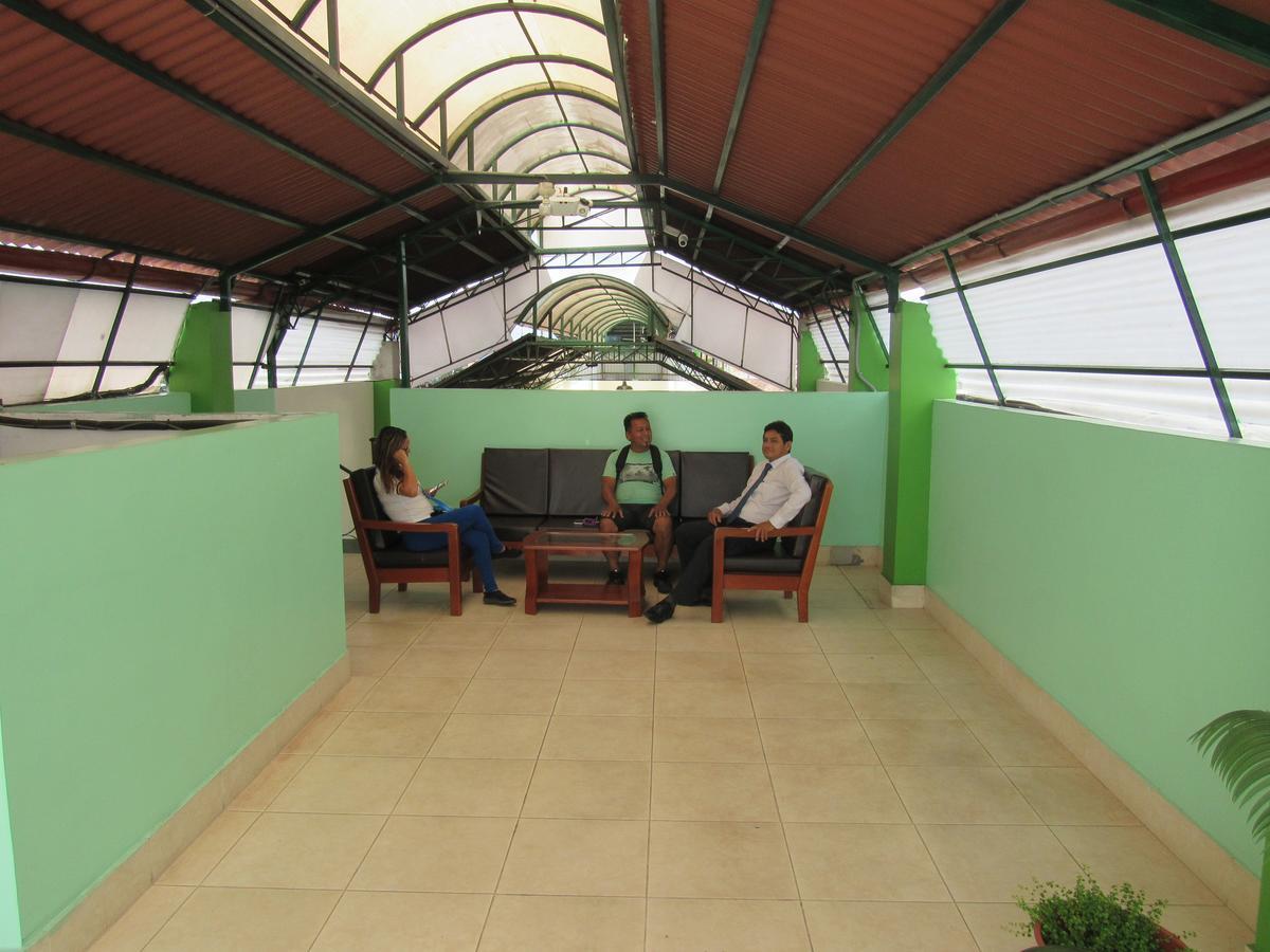 Alojamiento El Cardenal Iquitos Exterior foto